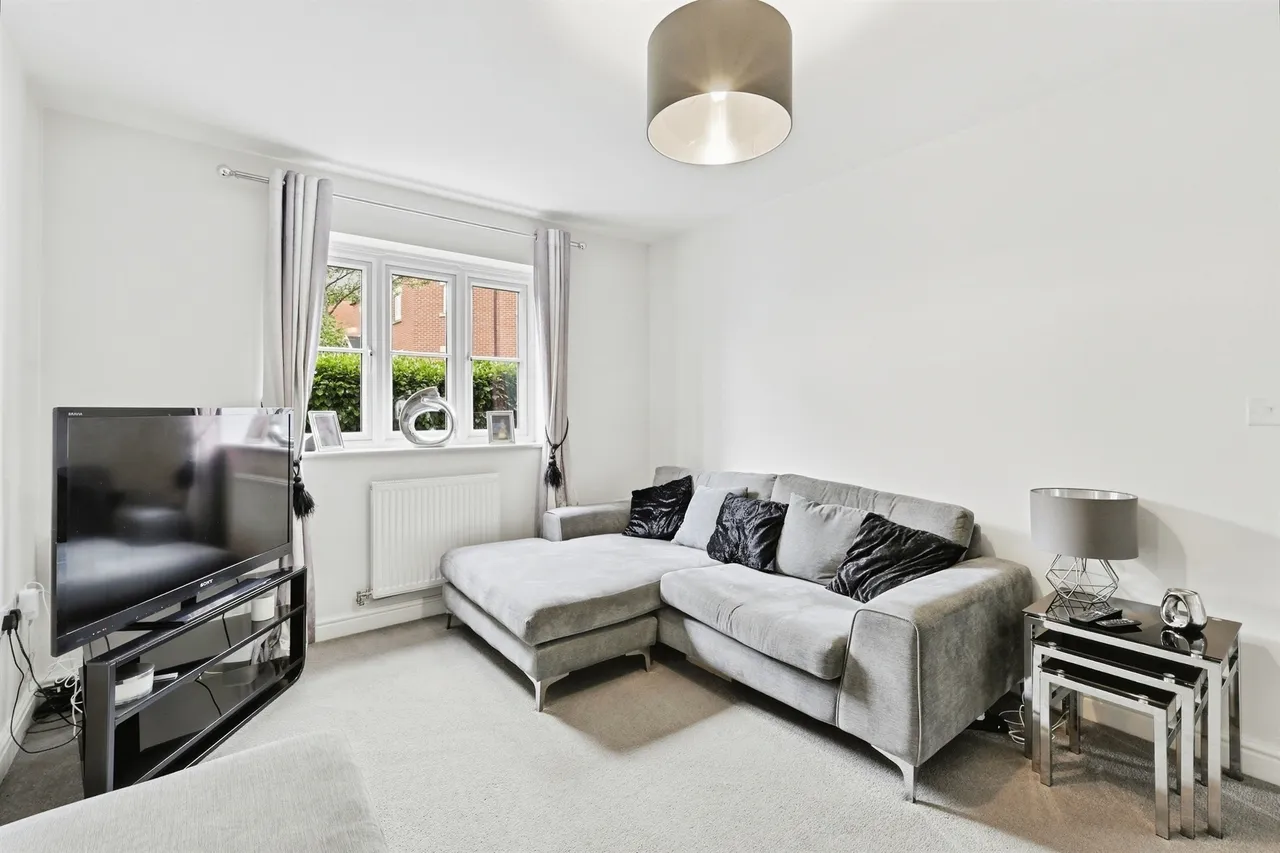 Sorrel Crescent, Wootton, NN4, photo 8