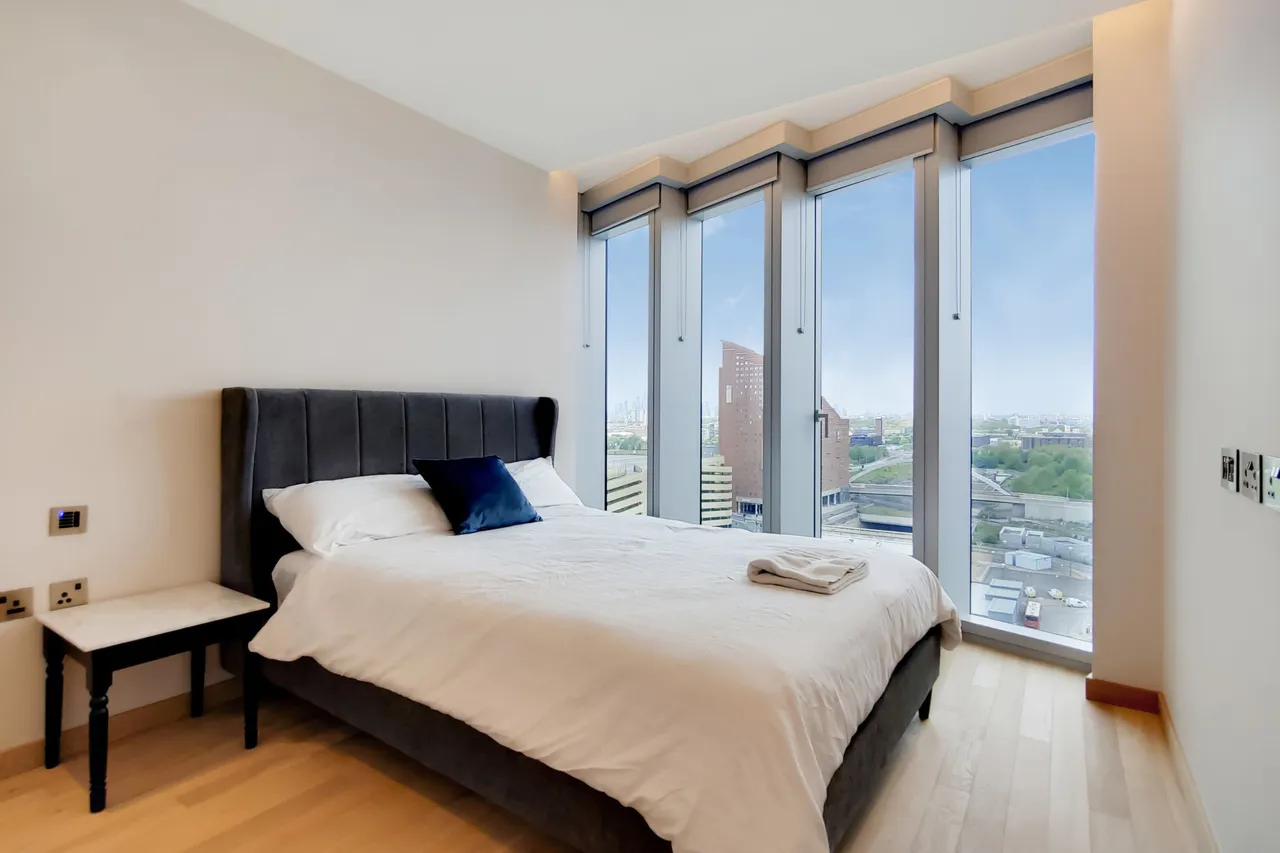 Apartment 1209, Manhattan Loft Apartments, 20 International Way, London, photo 11