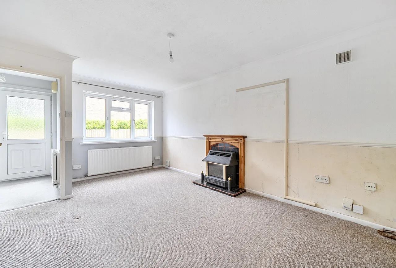 Golden Miller Road, Gloucestershire, Wymans Brook, GL50 4RD, photo 2