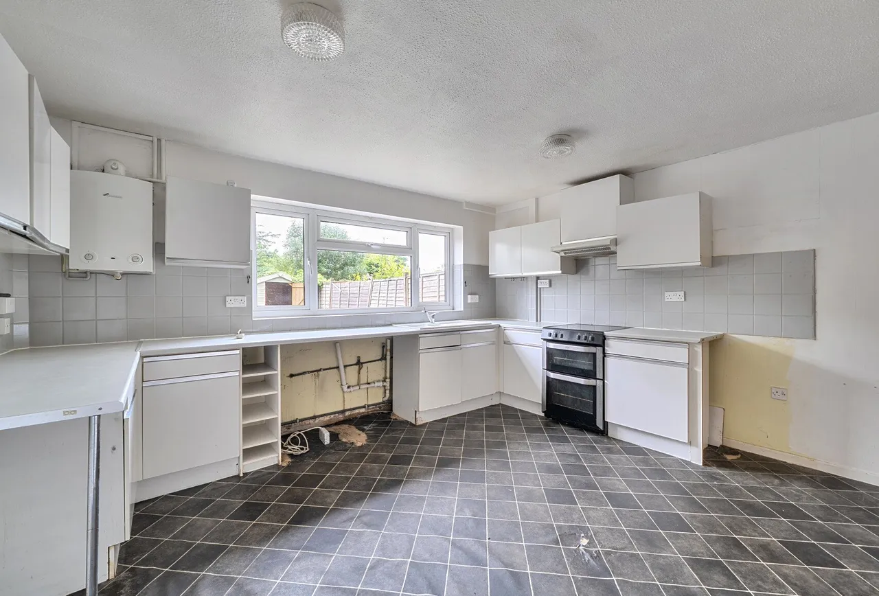 Golden Miller Road, Gloucestershire, Wymans Brook, GL50 4RD, photo 3