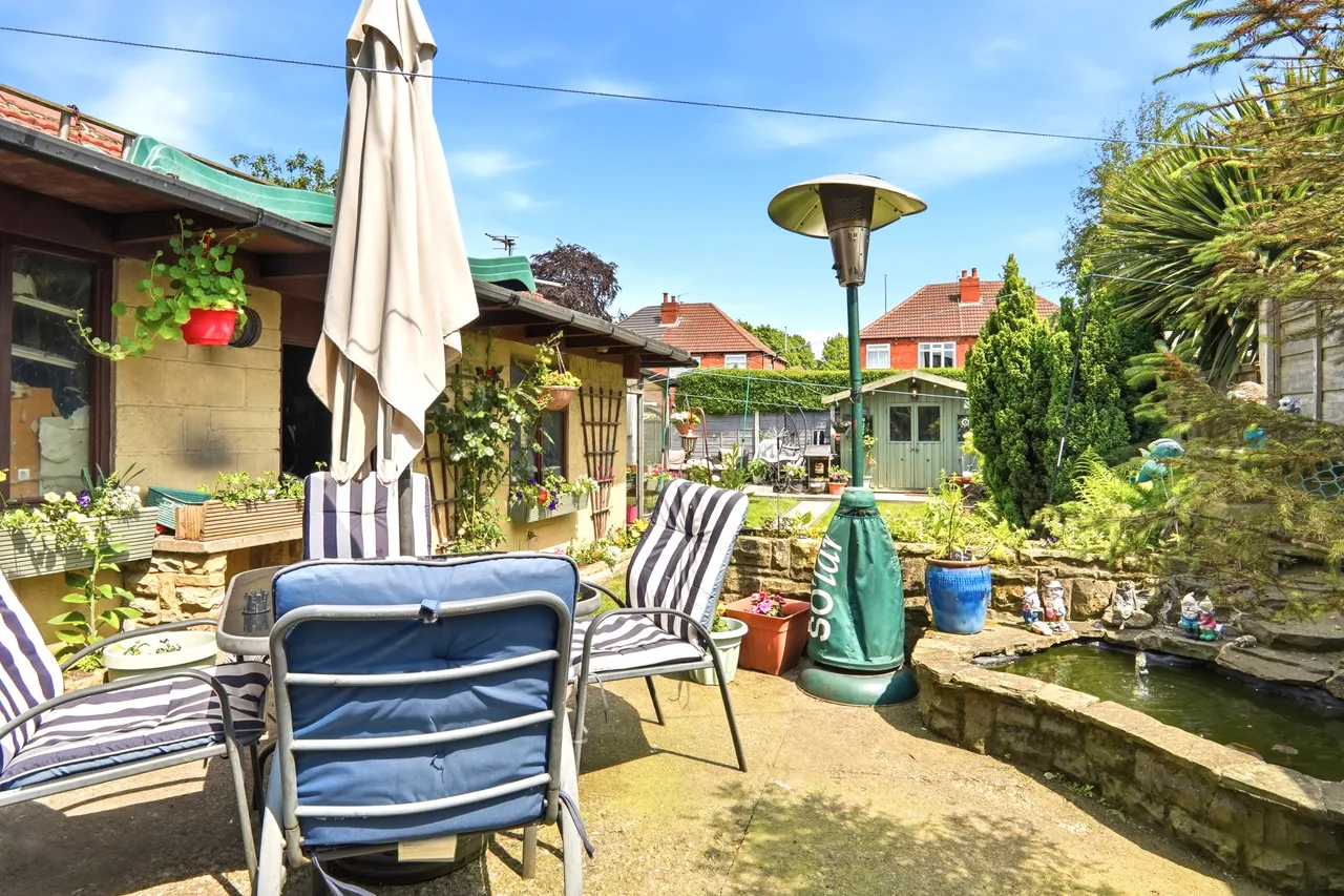 5 bed house for sale, Cross Gates Avenue, Leeds, LS15