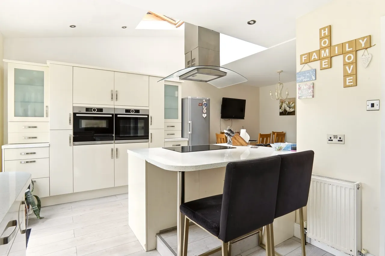 Cross Gates Avenue, Leeds, LS15, photo 5