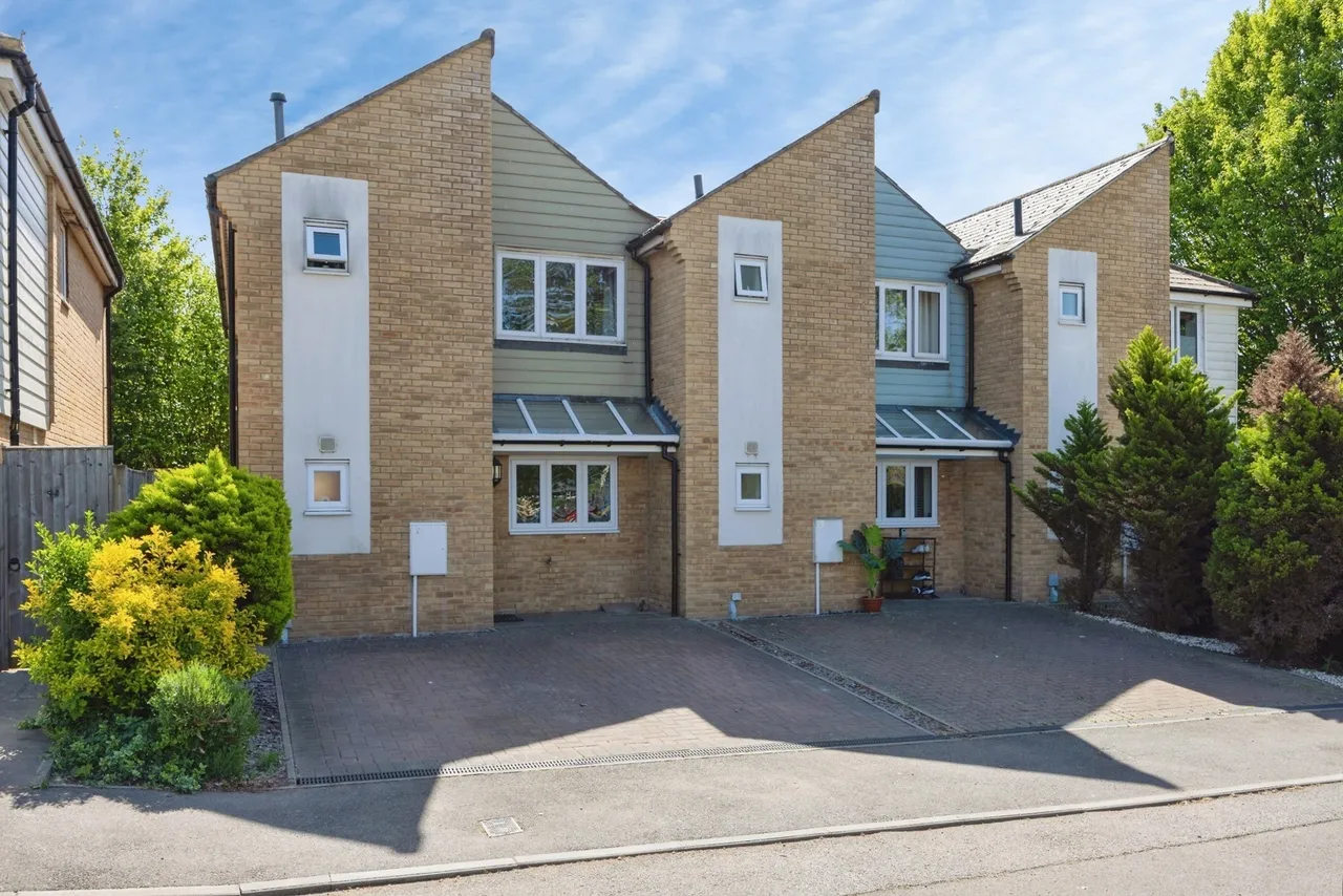 3 bed house for sale, Jacobs Green, Guildford, GU1