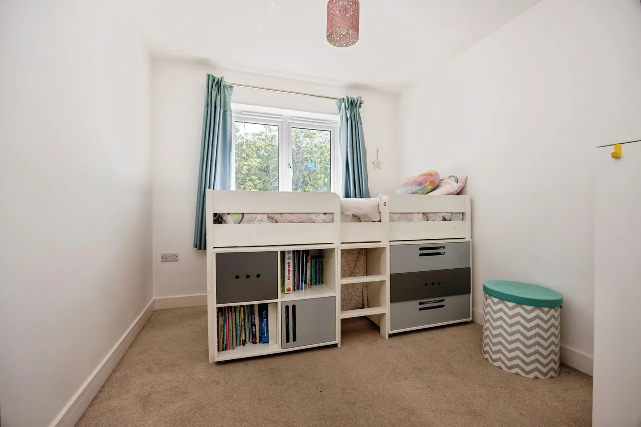 Jacobs Green, Guildford, GU1, photo 8