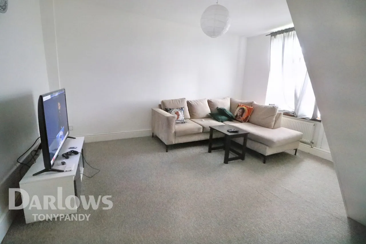 Railway Terrace, Penygraig, CF40, photo 2