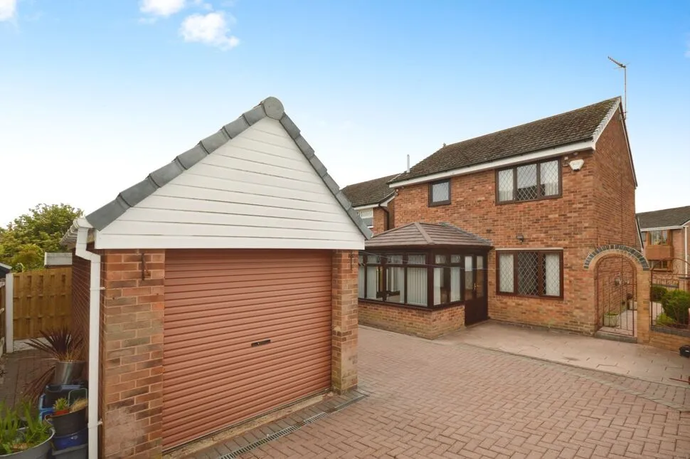 Quorn Drive, Chesterfield, Derbyshire, S40, photo 2