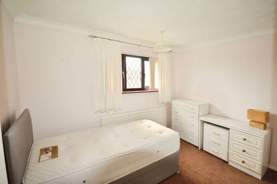 Quorn Drive, Chesterfield, Derbyshire, S40, photo 7
