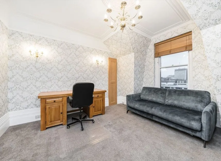 Gray's Inn Road, Bloomsbury, WC1X, photo 4