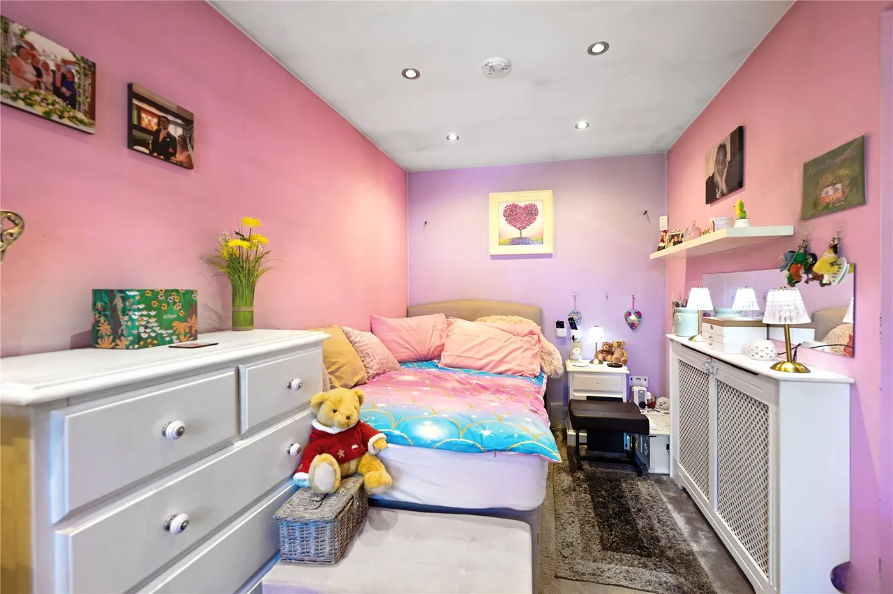 Coolgardie Road, Ashford, TW15, photo 14