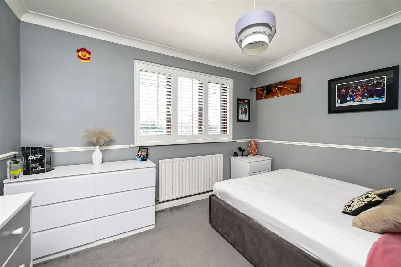 Coolgardie Road, Ashford, TW15, photo 16