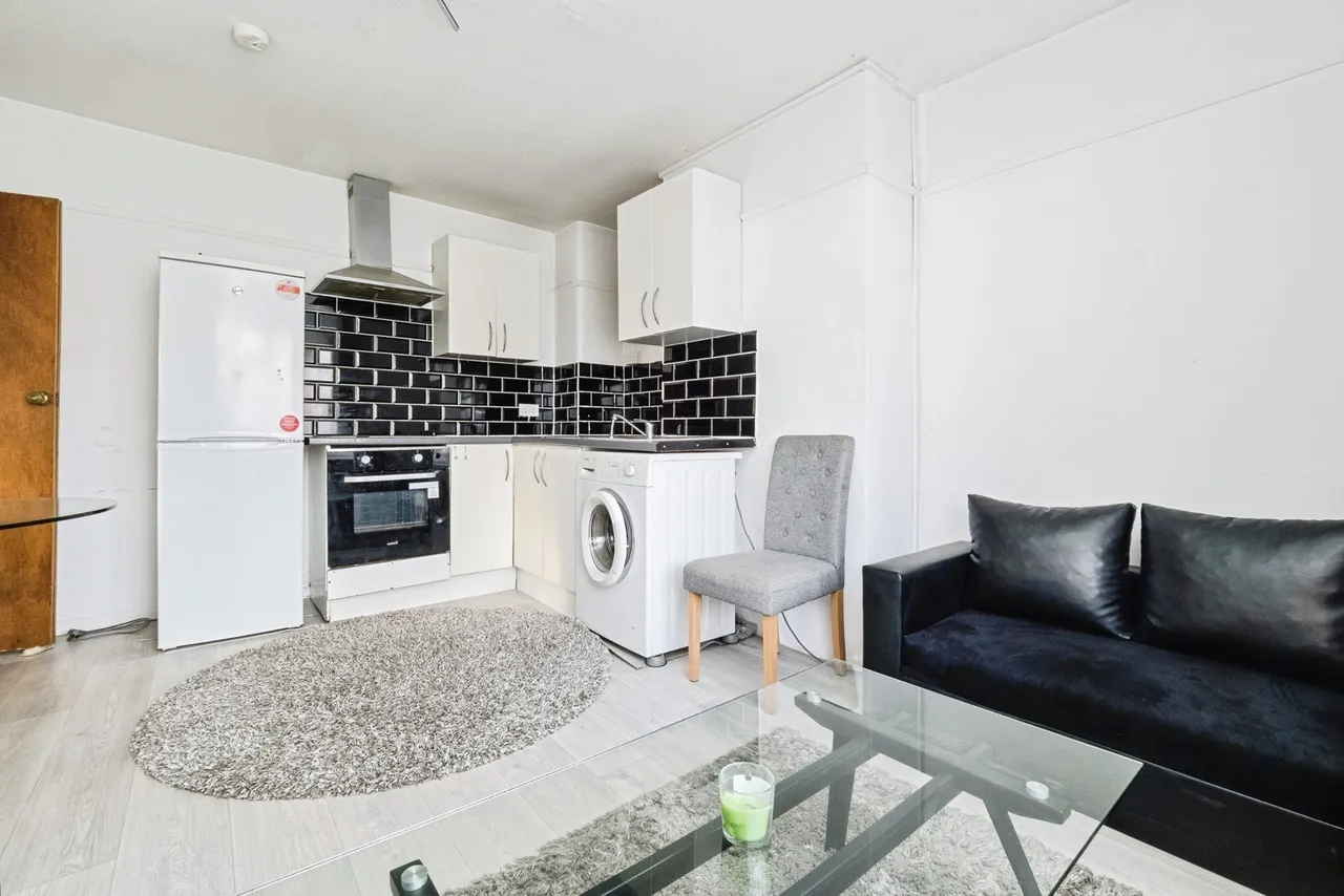 Markyate Road, Dagenham, RM8, photo 13