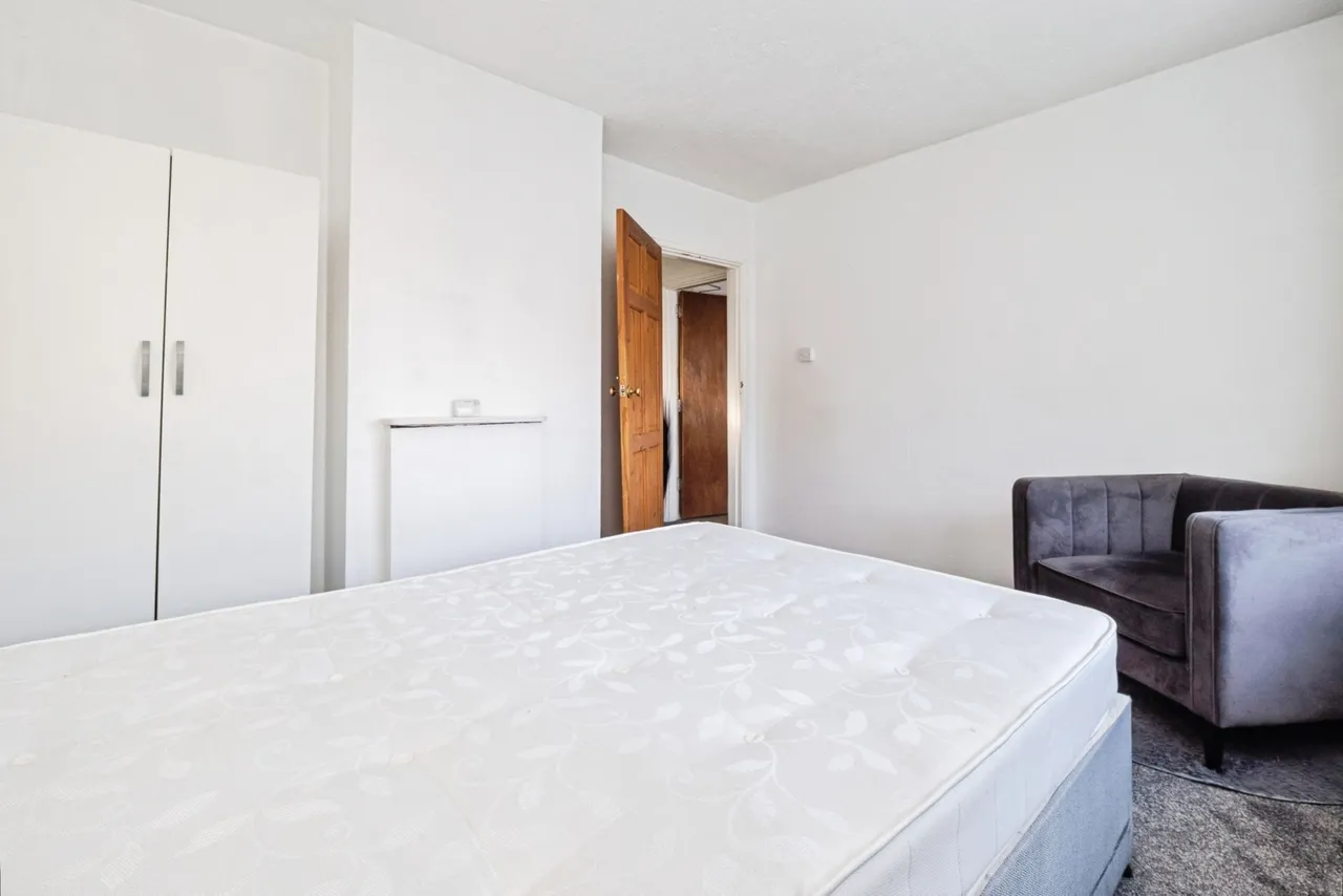 Markyate Road, Dagenham, RM8, photo 7