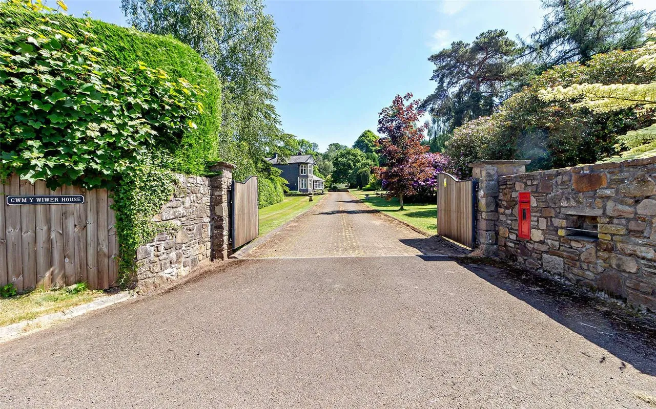 Llansoar, Caerleon, NP18, photo 31