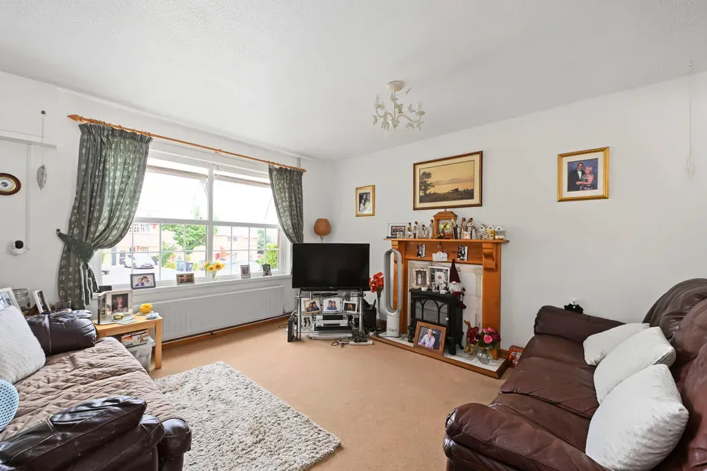 Morefields, Tring, Hertfordshire, HP23 5EU, photo 2