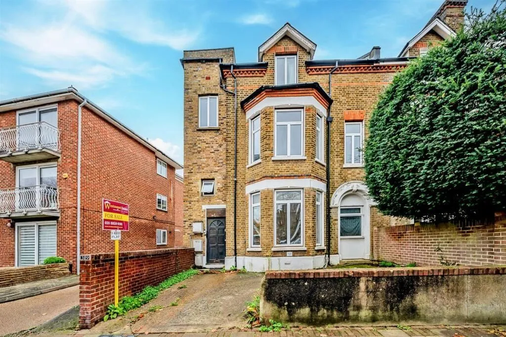 Court Yard, London, SE9, photo 10