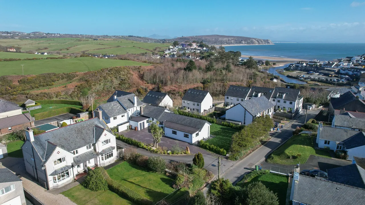 Hazelhurst, Abersoch, Pwllheli, Gwynedd, LL53 7HR, photo 2
