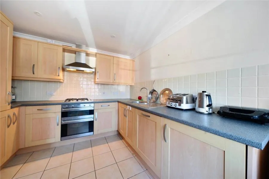 Greenfinch Drive, Twyford, RG10, photo 2