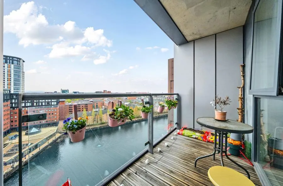 The Quays, Salford, M50, photo 2