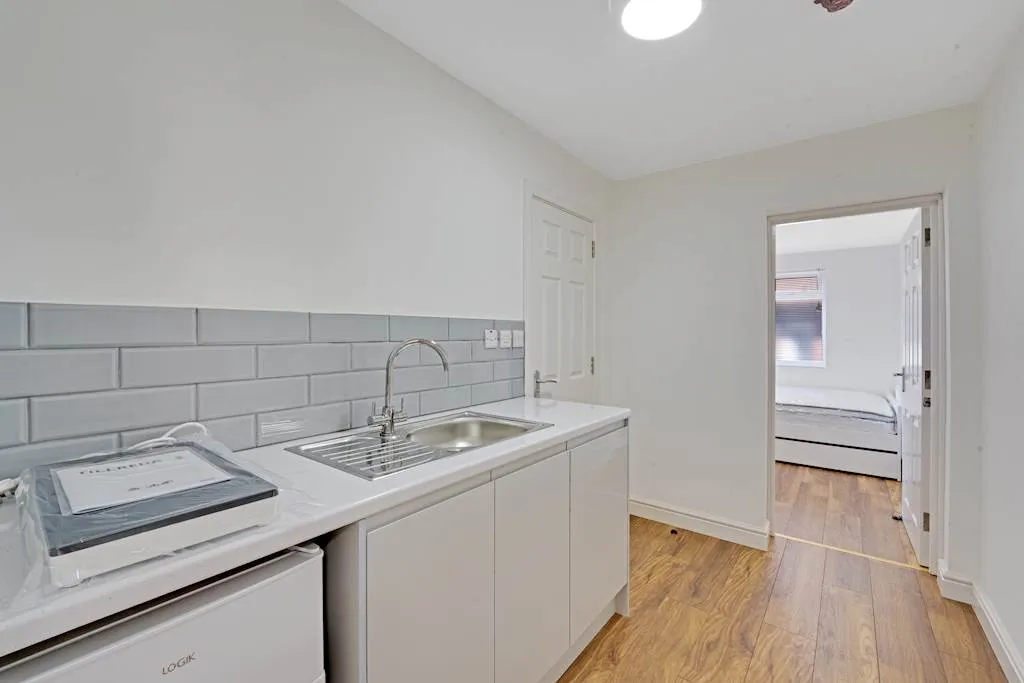 flat to rent, The Grove, Greenford, UB6
