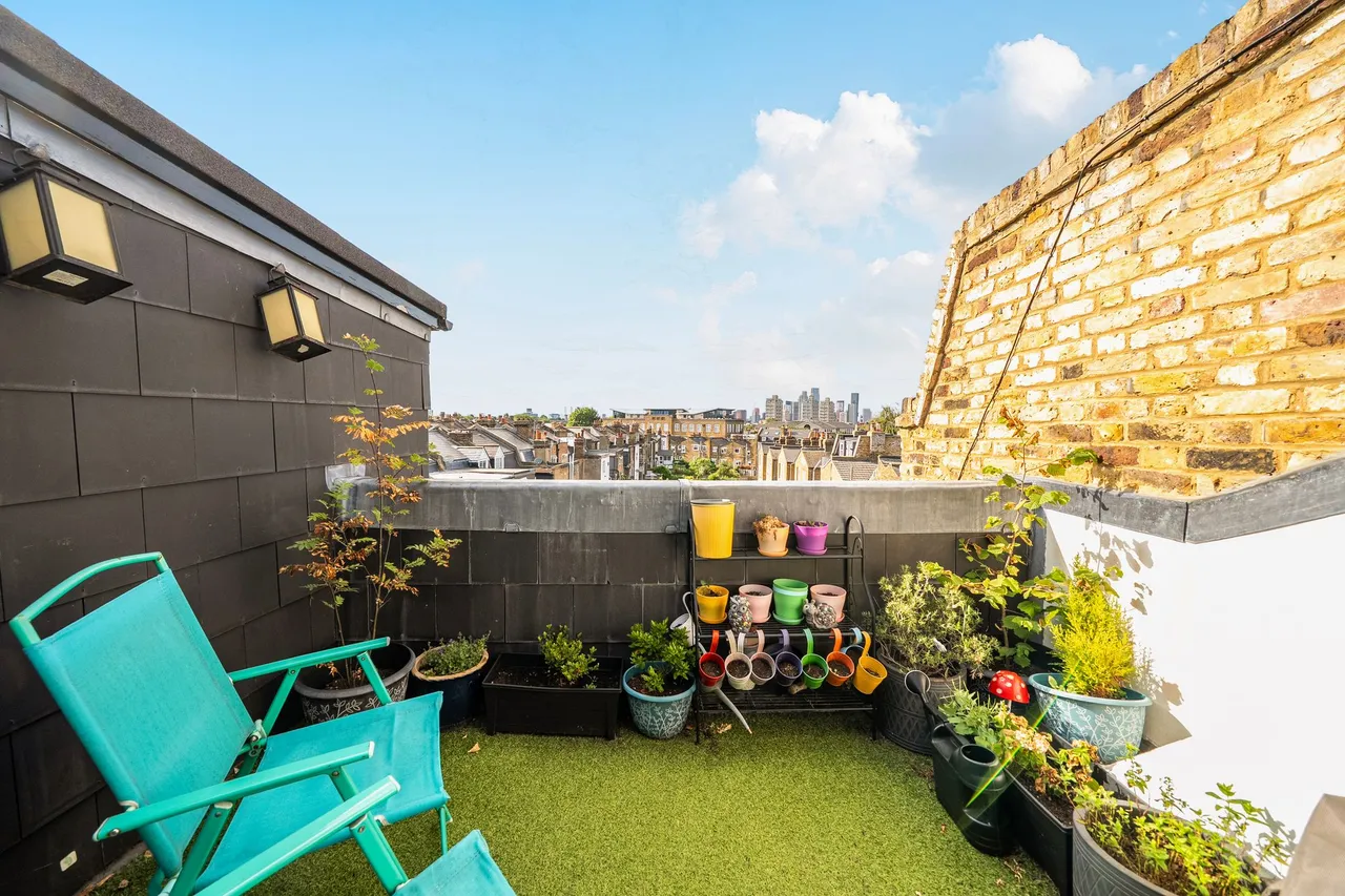 Flat C, 21 Santley Street, London, London, SW4 7QF, photo 2