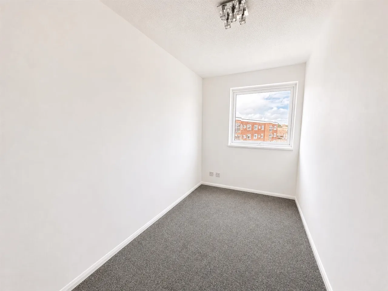 Balcombe Road, Peacehaven, photo 6