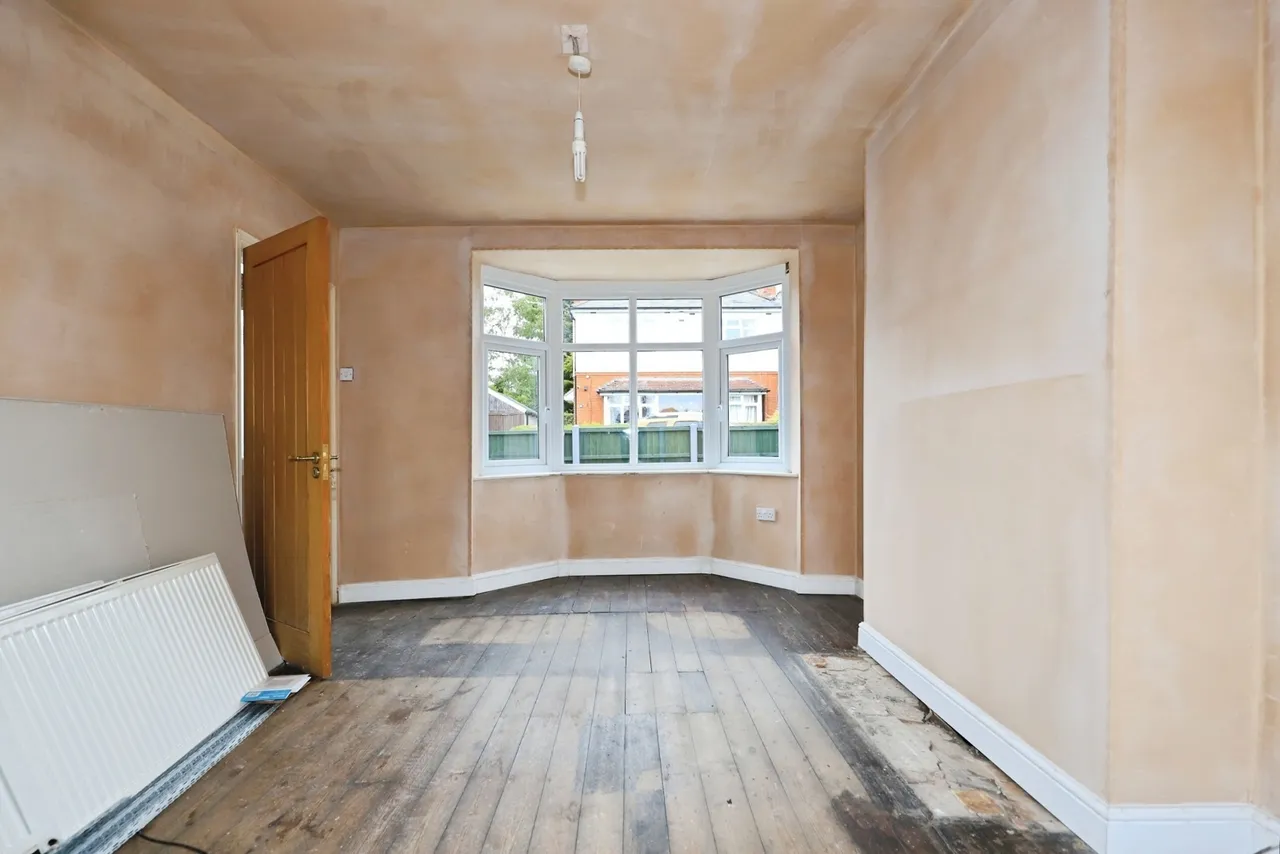 Birches Barn Avenue, Wolverhampton, WV3, photo 9