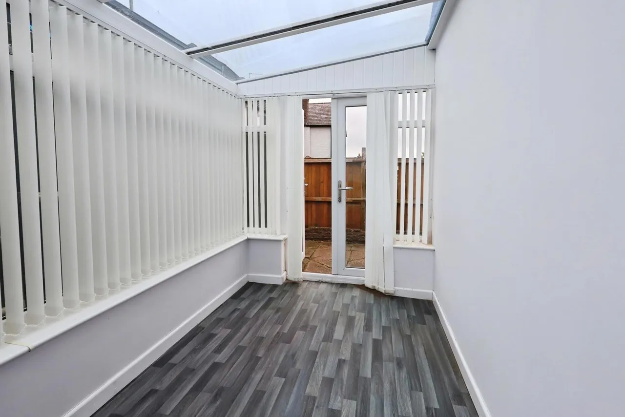 Birches Barn Avenue, Wolverhampton, WV3, photo 5