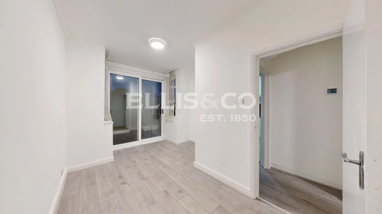 Elms Court, Wembley, HA0, photo 9