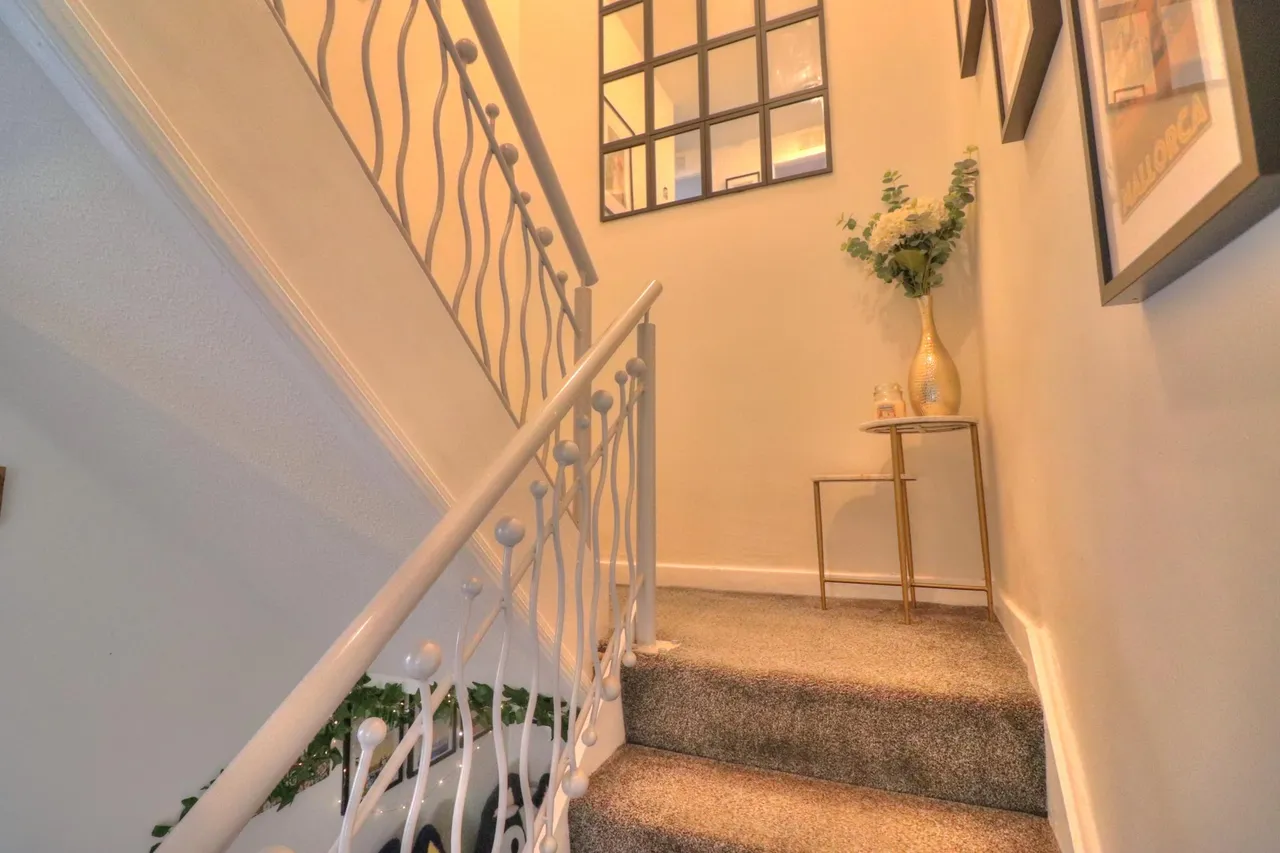 Blades Court, Glasgow, G69, photo 6