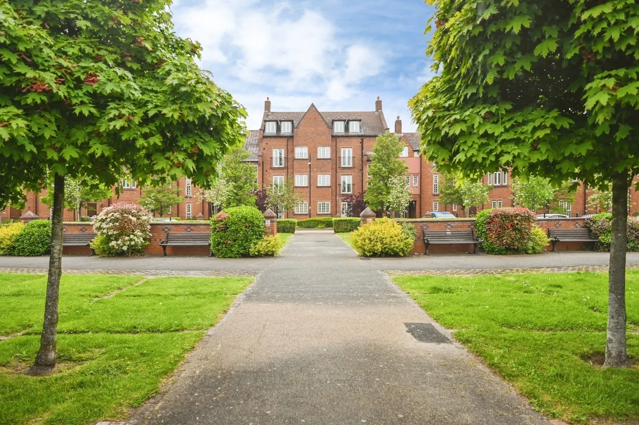 1 bed flat for sale — Butts Green, Westbrook, Warrington, Cheshire, WA5