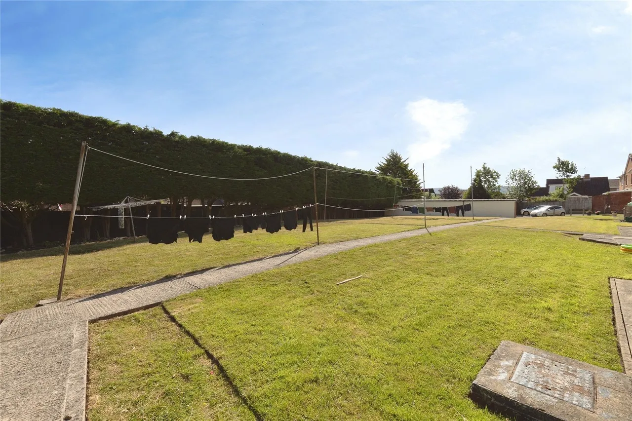 Painswick Road, Matson, Gloucester, Gloucestershire, GL4, photo 2
