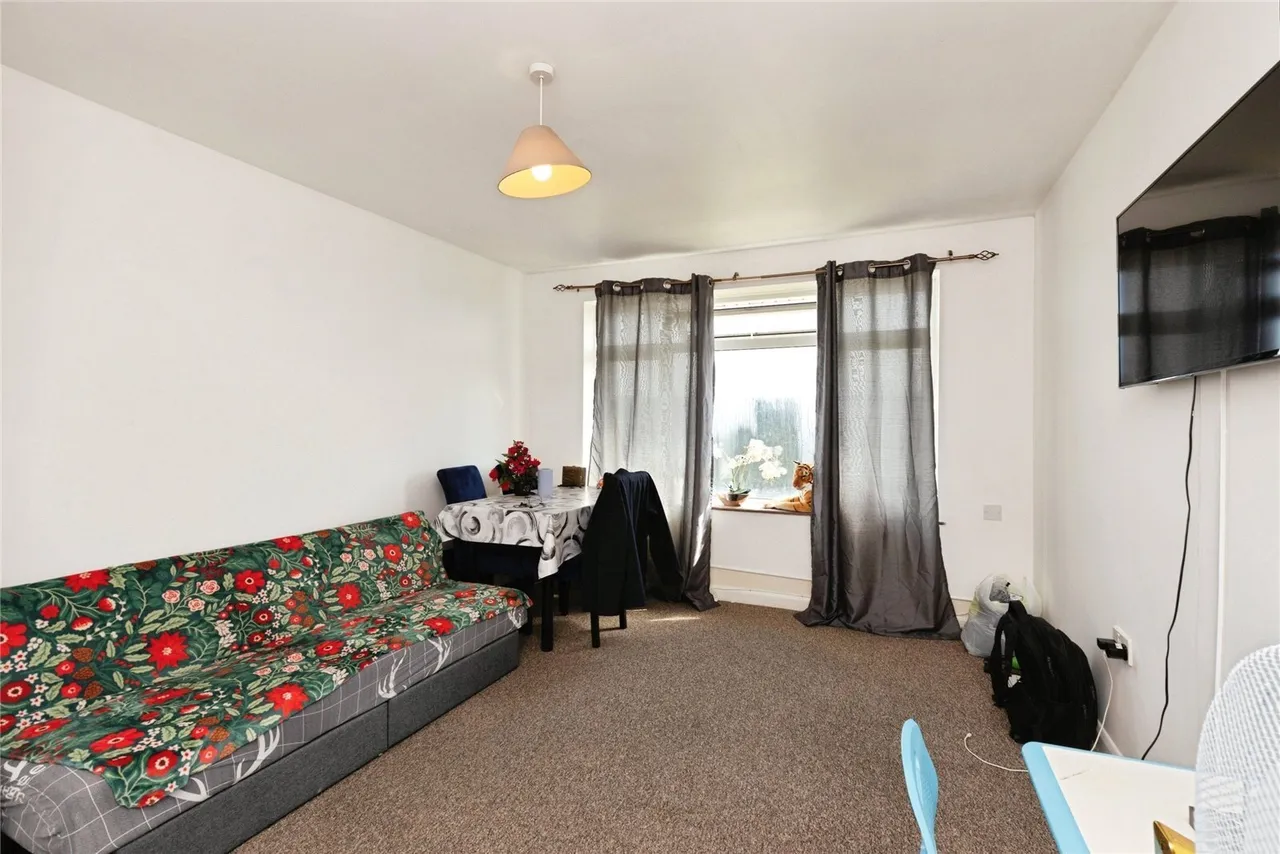 Painswick Road, Matson, Gloucester, Gloucestershire, GL4, photo 5