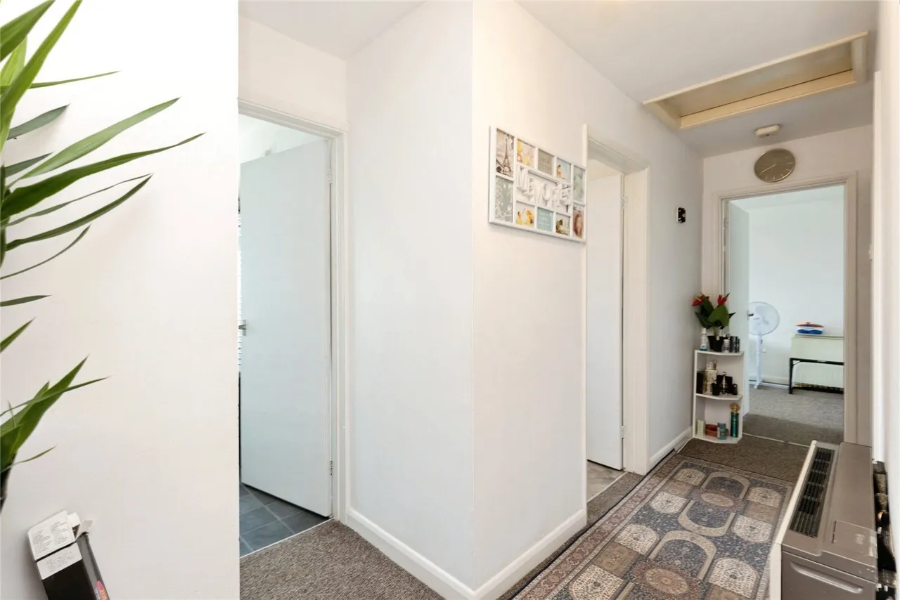 Painswick Road, Matson, Gloucester, Gloucestershire, GL4, photo 4