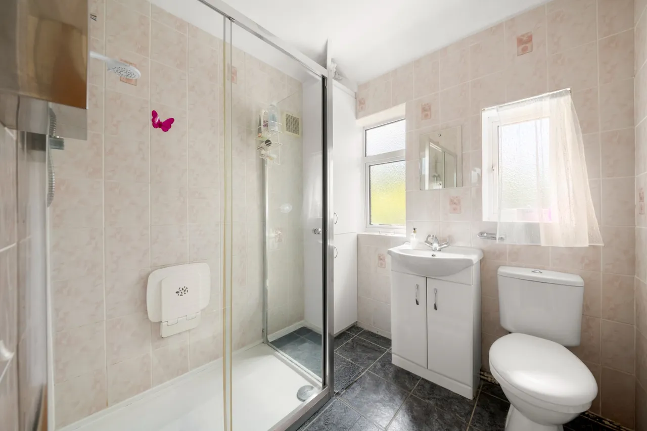 Lyndhurst Avenue, Southall, UB1 3DU, photo 9