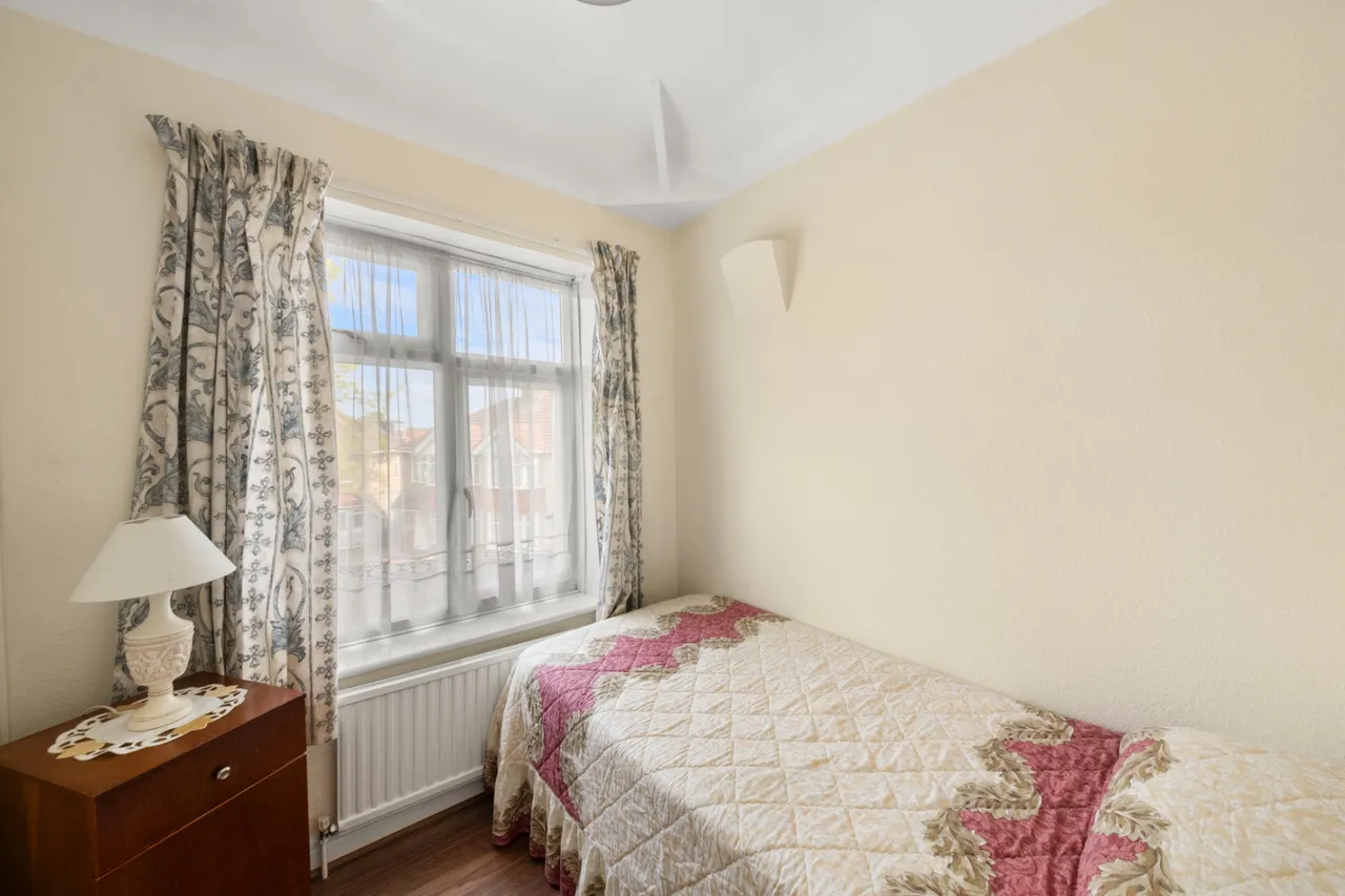 Lyndhurst Avenue, Southall, UB1 3DU, photo 8