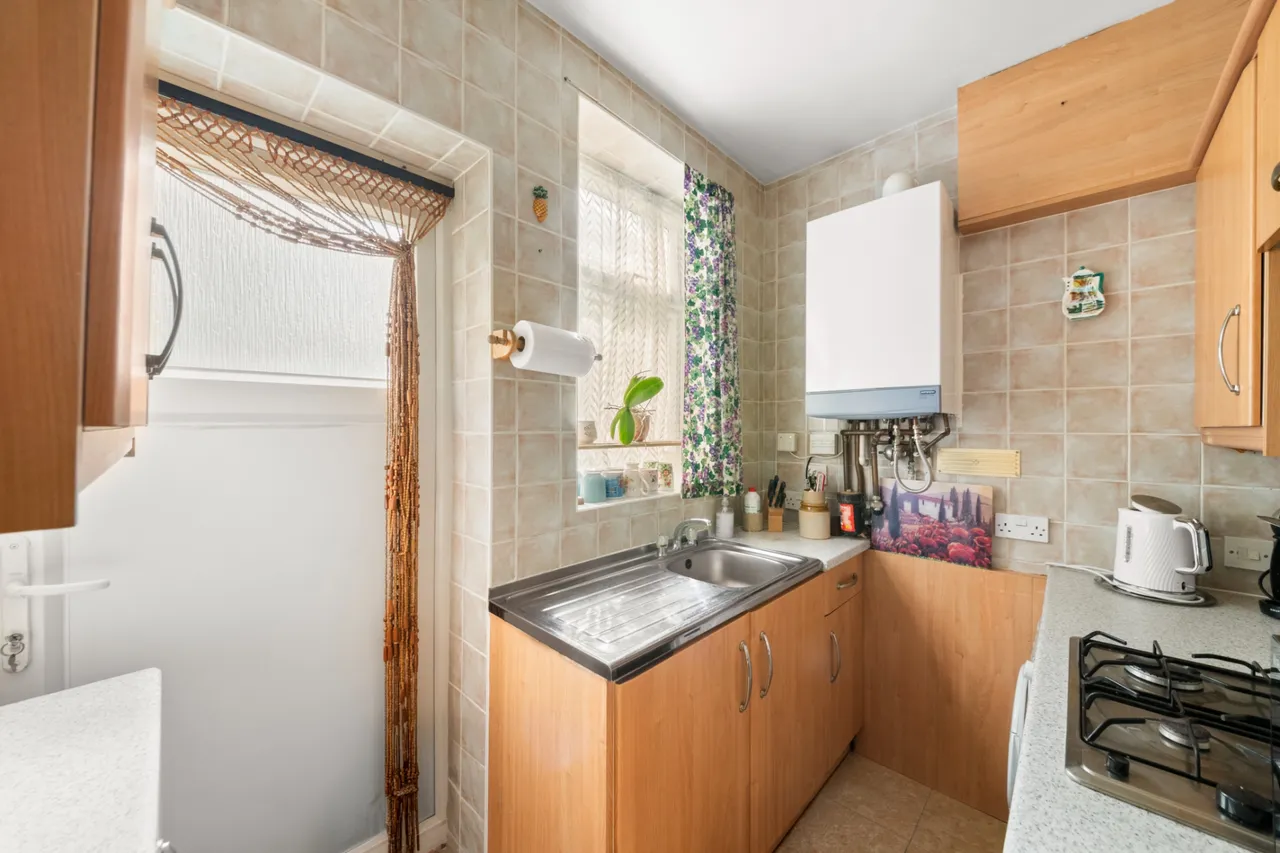 Lyndhurst Avenue, Southall, UB1 3DU, photo 5