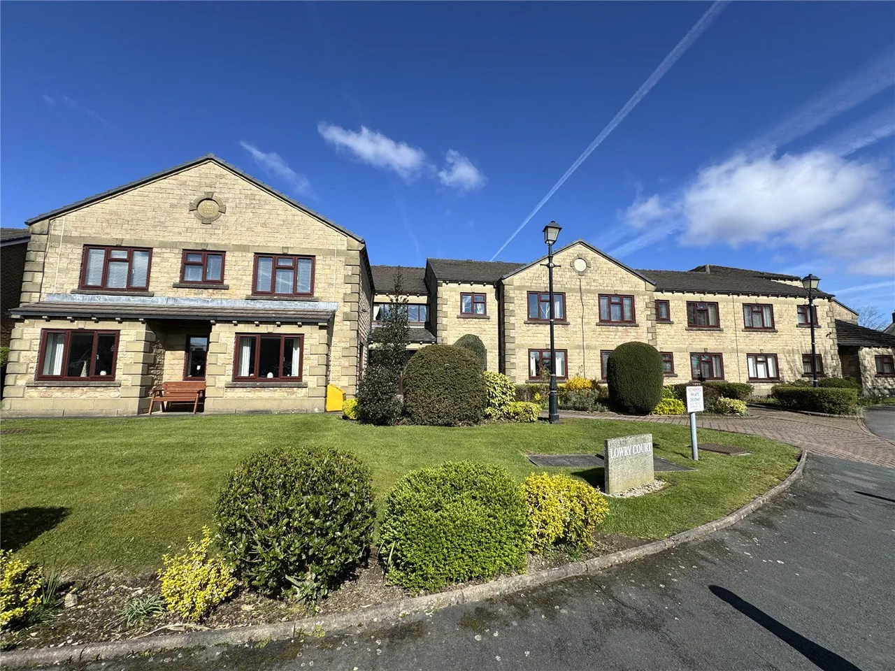 Lowry Court, Hyde, SK14, photo 17