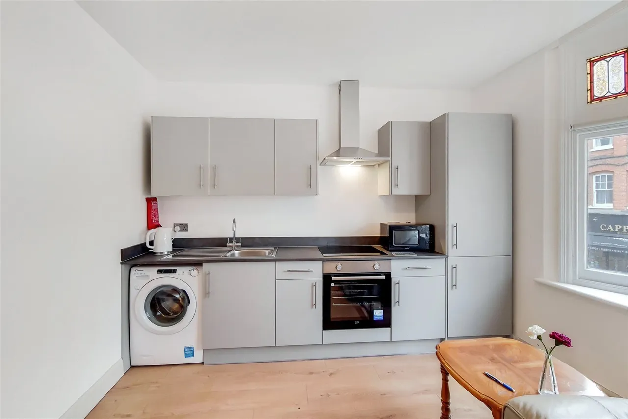 Upper Richmond Road, London, SW15, photo 3