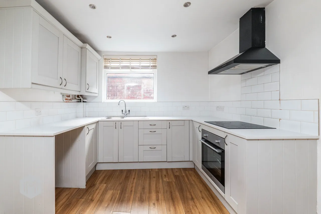 Hollins Lane, Bury, BL9, photo 5