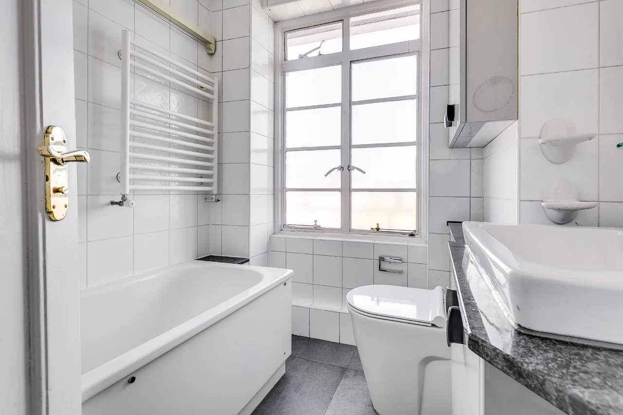 Rossmore Court, Park Road, London, NW1 6XZ, photo 8