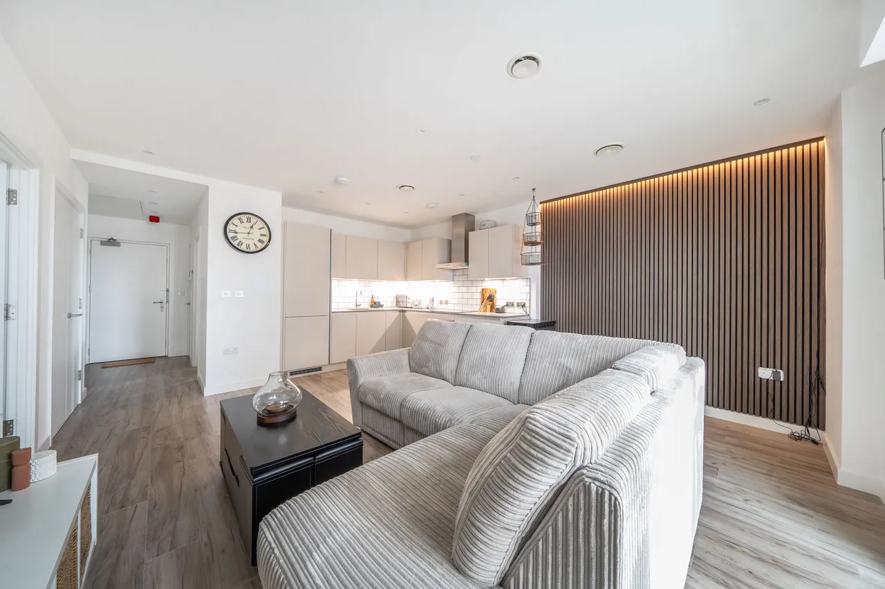 1204 Thetford Court, 144 Wales Farm Road, Acton, photo 11
