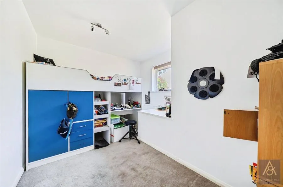 Cartwright Crescent, Brackley, NN13, photo 10