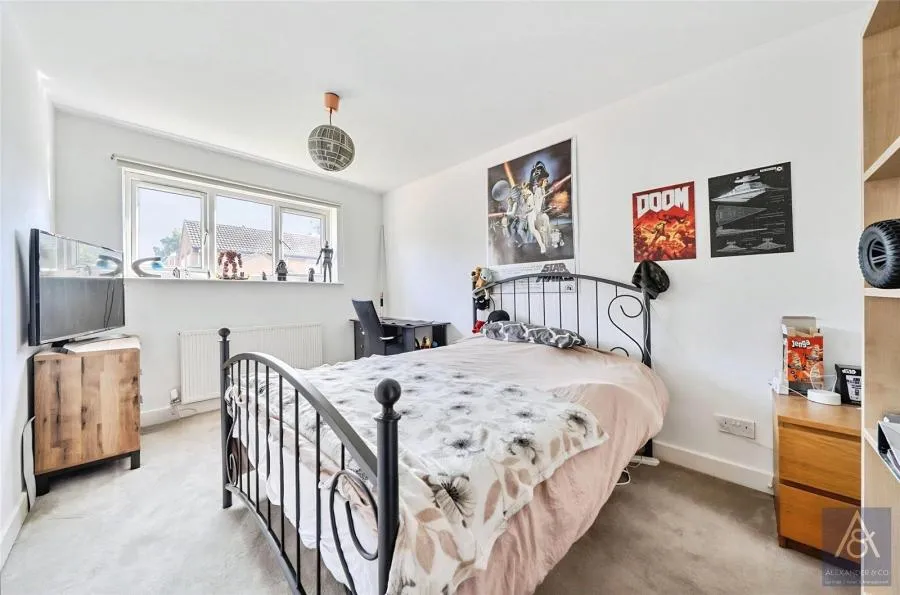Cartwright Crescent, Brackley, NN13, photo 8