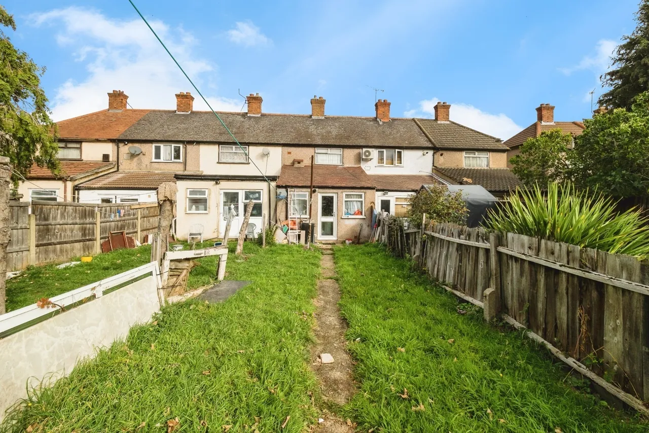 Oval Road North, Dagenham, RM10, photo 5