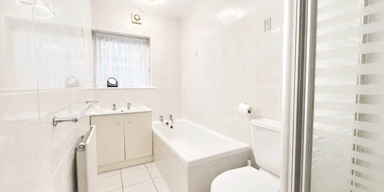 Stokesay, Prenton, CH43, photo 19