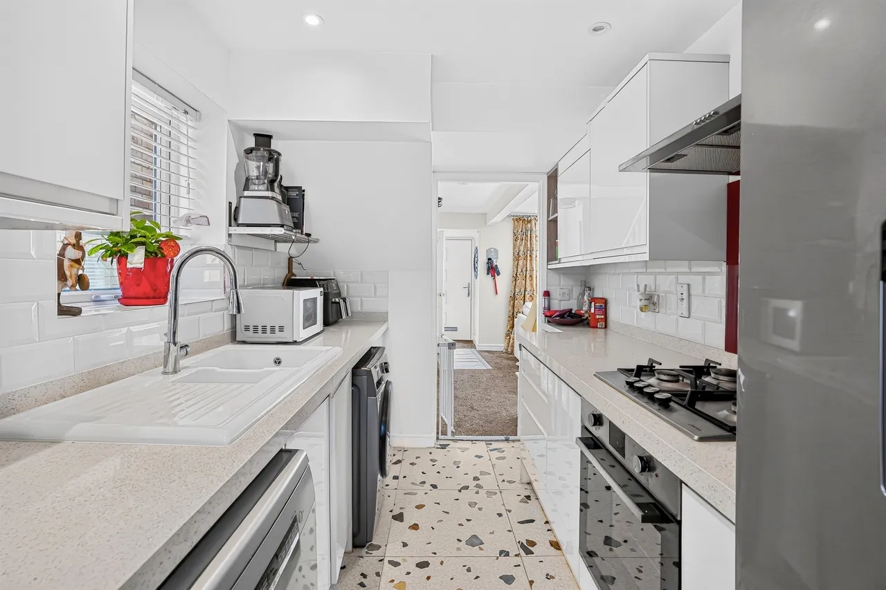 Ringway Road, St. Albans, AL2, photo 6