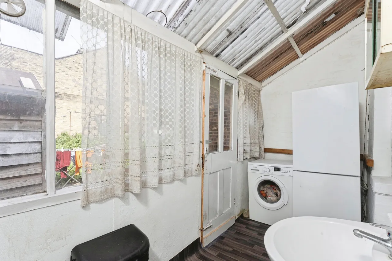 Sherrard Road, London, E7, photo 7