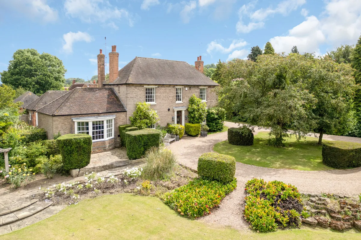 6 bed house for sale, Radley Road, Halam, NG22