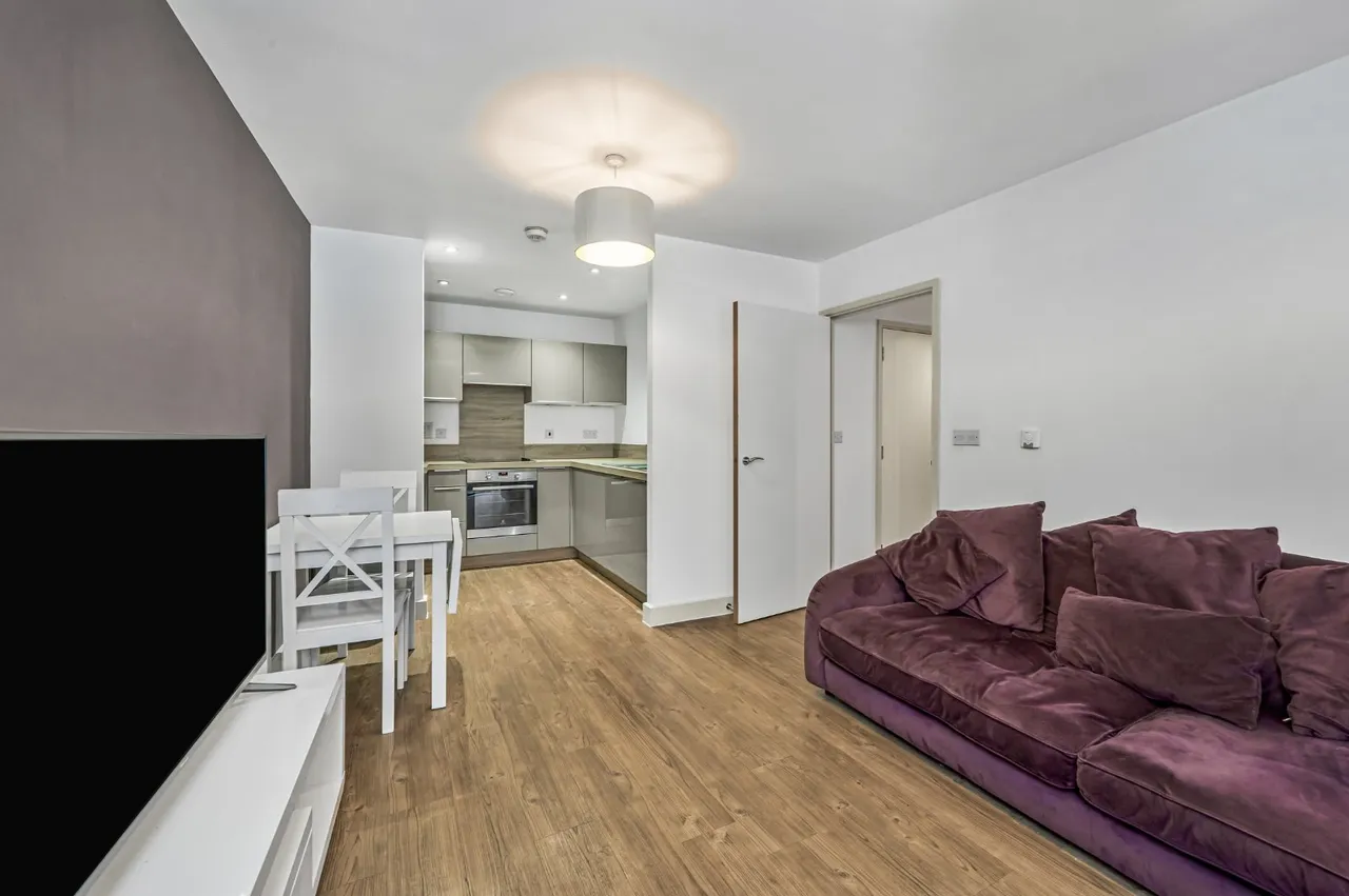 Milles Square, Brixton, SW9, photo 12