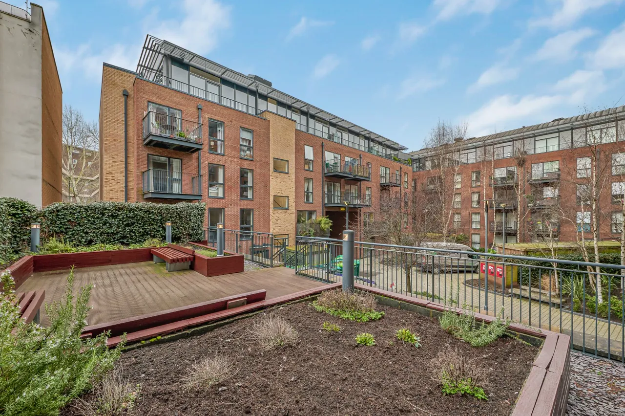 Milles Square, Brixton, SW9, photo 14